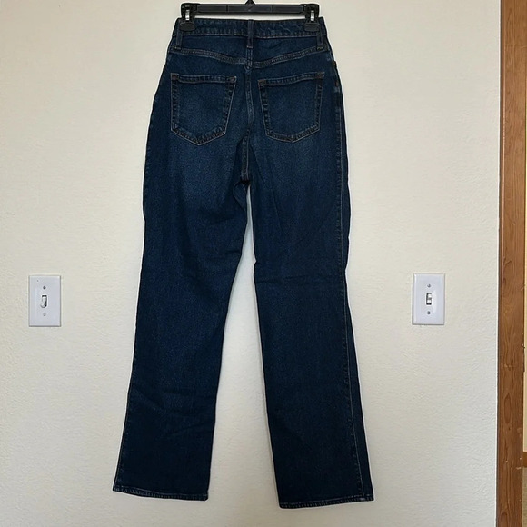 Hollister Curvy Ultra High Rise Dad Jean - Destroyed Dark Wash - Picture 2 of 3